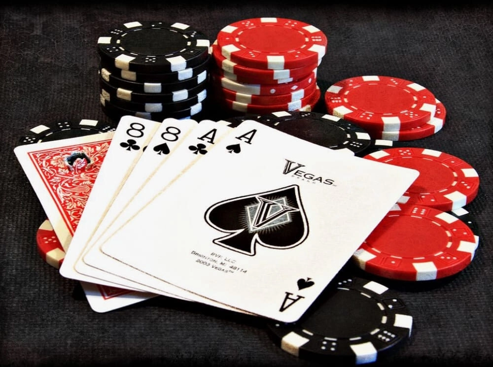 Cách chơi bài Poker tại Sv88
